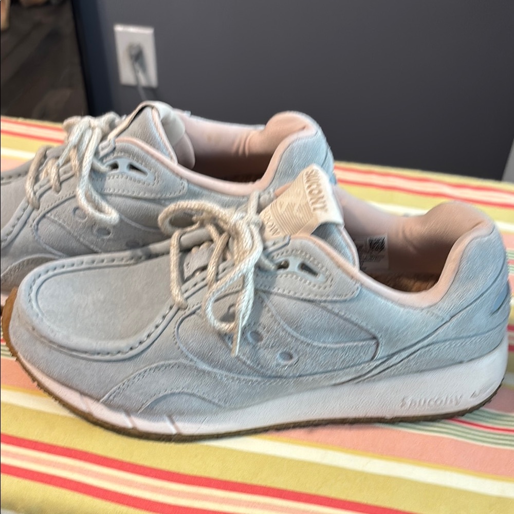 Saucony unisex Light Blue Sneakers